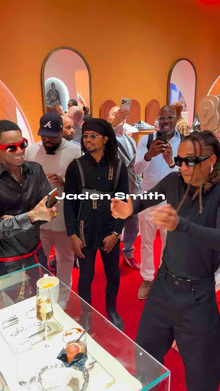 Jaden Smith and Soulja Boy in Atlanta singing “I am just an icon living”